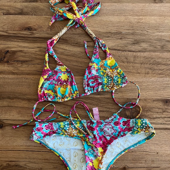 PARADIZIA SWIMWEAR
Inspiration Halter - Picture 3 of 4